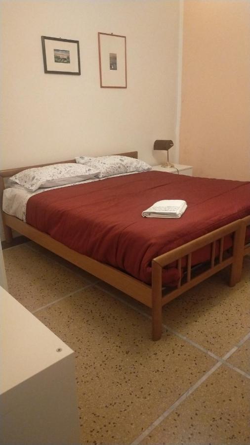 بولونيا B & B Via Borgo Di San Pietro المظهر الخارجي الصورة