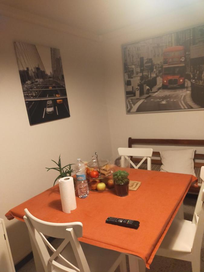 بولونيا B & B Via Borgo Di San Pietro المظهر الخارجي الصورة